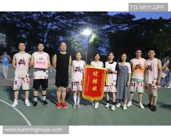 广州篮球队个人能力提升之路与团队协作的完美结合探讨