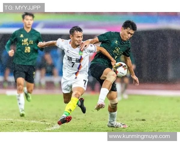 成都足球队荣登足球团队协作排行榜第十名展现团队精神与实力