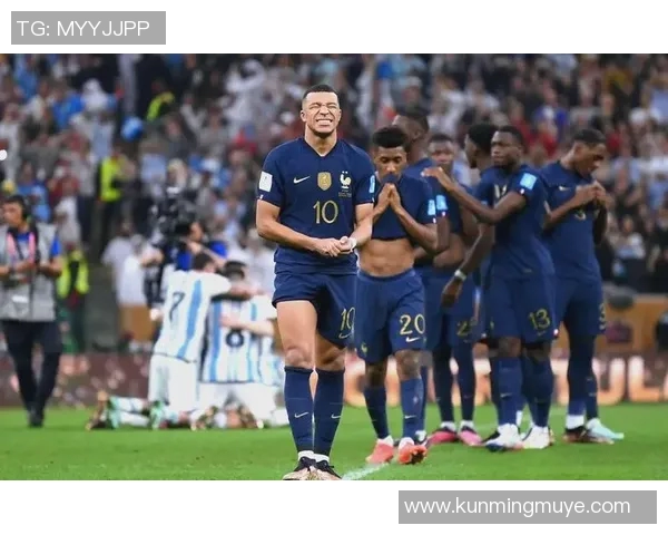 姆巴佩领衔法国队冲击世界杯冠军展现足球天赋与团队精神的完美结合