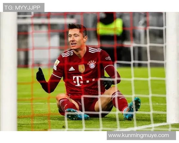 莱万回归老东家首战遭拜仁球迷嘘声四起引发热议