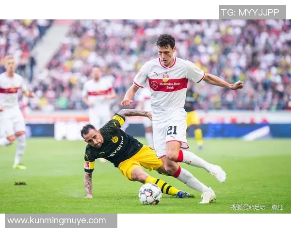 贝西克与里昂最新比赛结果揭晓双方表现分析与精彩瞬间回顾