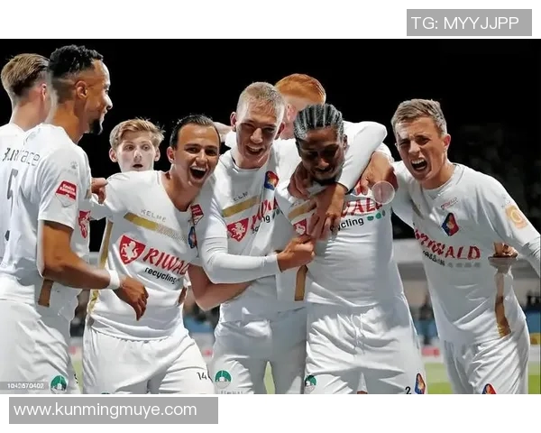 赫拉克勒勇战兹沃勒展现不屈精神与团队合作的精彩对决