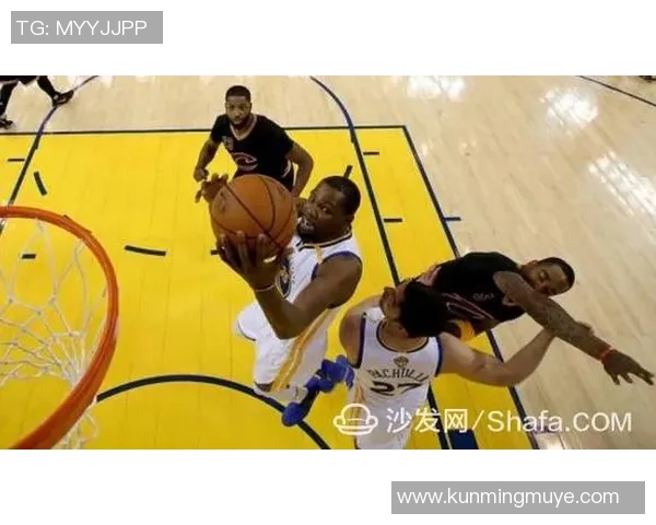 骑士与勇士在2014至2015赛季的激烈对决回顾与精彩瞬间分析 骑士与勇士在2014至2015赛季的激烈对决回顾与精彩瞬间分析