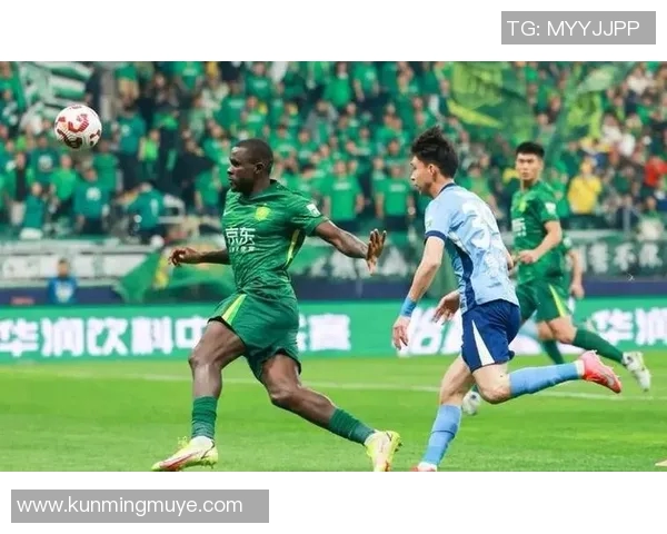 鲁能与国安激战背后裁判组的判罚争议与影响分析 鲁能与国安激战背后裁判组的判罚争议与影响分析