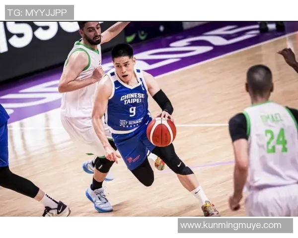 中华台北白队迎战伊朗队争夺亚洲篮球赛重要胜利的精彩对决